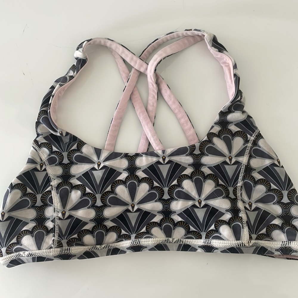 my favorite sports bra!! supportive and cute! love the back!